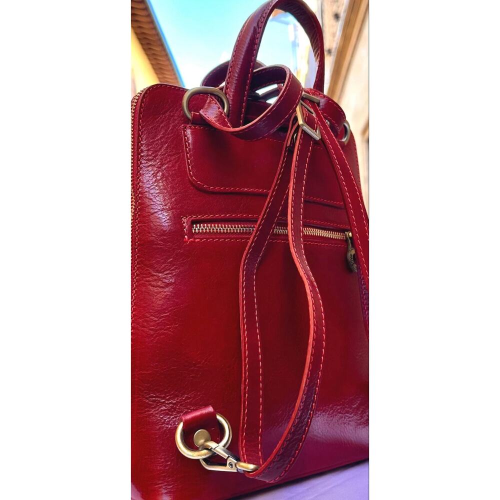Vera Pelle Genuine Italian Leather Full Sized Backpack - Picture 3 of 11